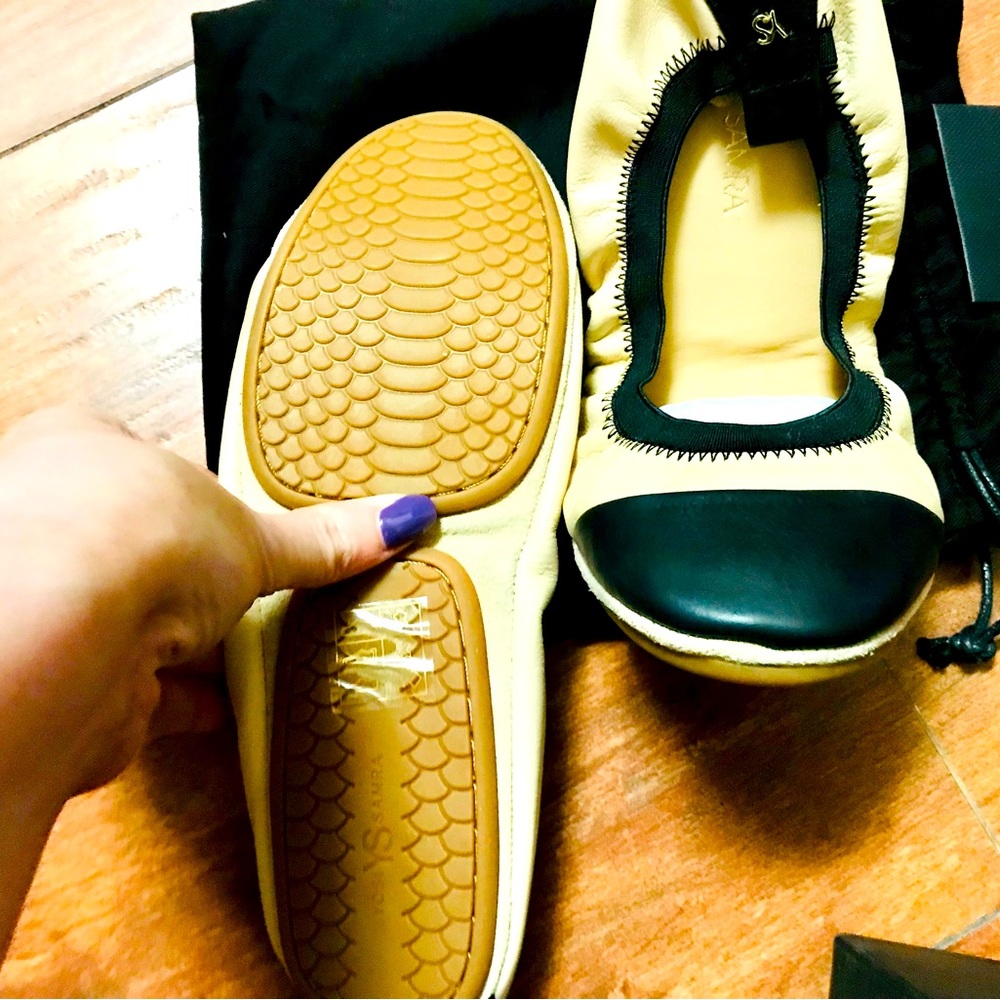 NWT Yosi Samra Beige & Black Leather Ballet Flat - Picture 2 of 5